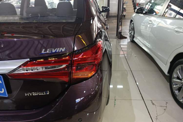Used Toyota Levin 2017 Revised Dual-Engine 1.8H GS E-CVT Elite Sunroof Version China V Standard
