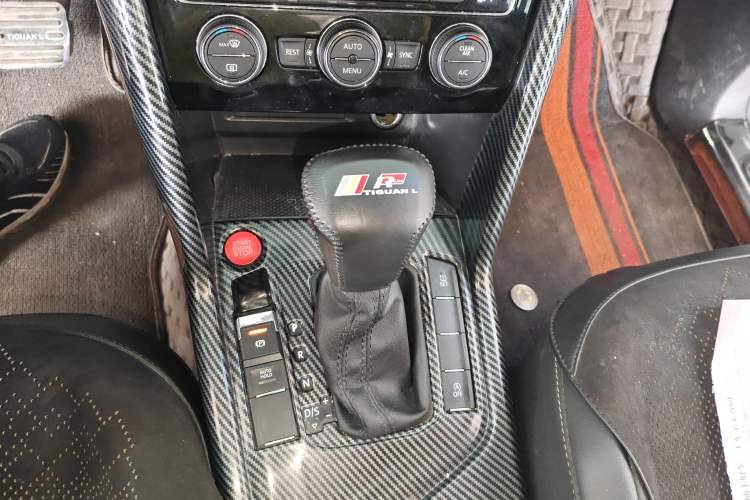 Used Volkswagen Tiguan L 2021 330TSI Automatic Two-Wheel Drive Smart Edition
