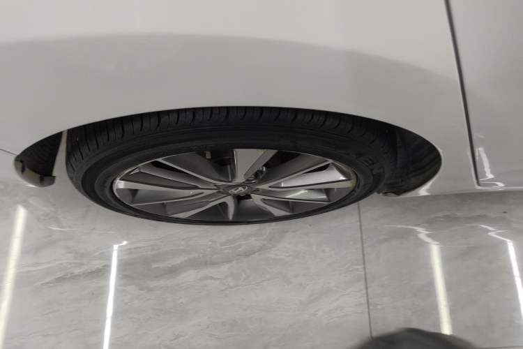 Used Hyundai Elantra 2015 1.6L Automatic Leading Model
