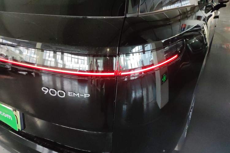 Used Lynk & Co 900 2025 2.0T Ultra
