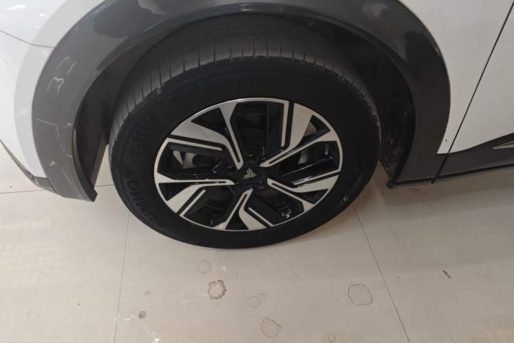 Used NETA U 2023 NETA U-Ⅱ Challenge Edition 400 U Show – Lithium Iron Phosphate
