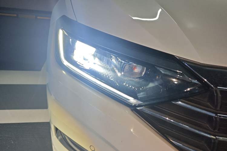 Used Volkswagen Sagitar 2019 280TSI DSG Luxury Version China VI Standard
