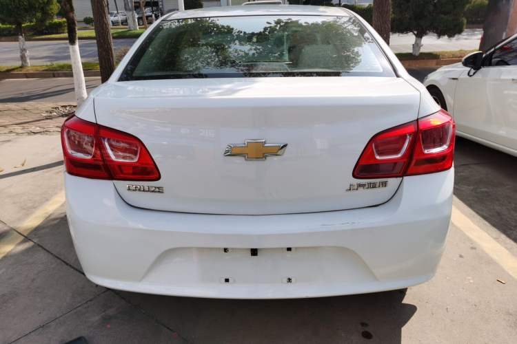 Used Chevrolet Cruze 2015 1.5L Classic SE MT