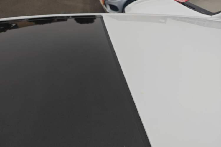 Used Volkswagen Golf 2017 1.6L Automatic Comfort Million-Vehicle Anniversary Edition
