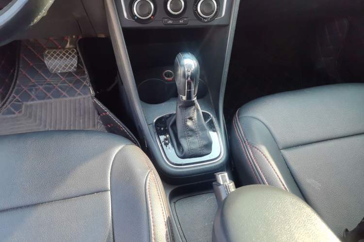 Used Volkswagen Polo 2016 1.6L Automatic Comfort Model