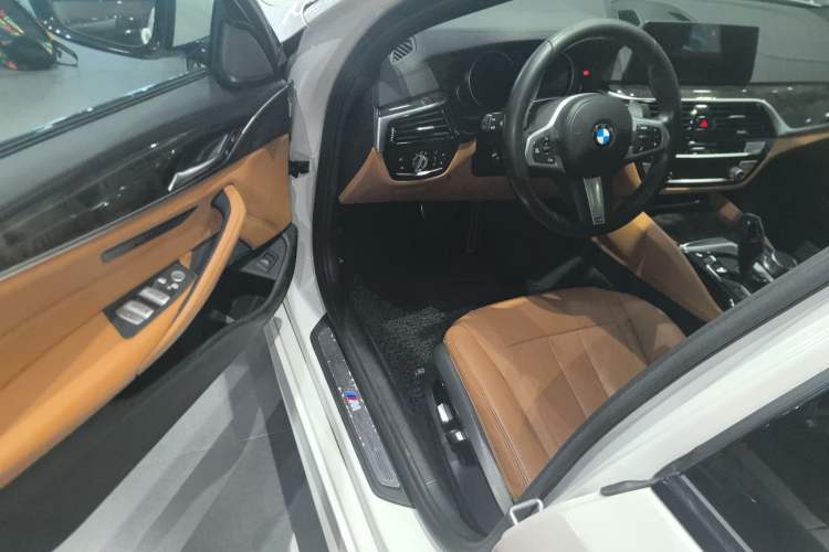 Used BMW 5 Series 2018 Restyled 530Li Luxury Edition M Sport Package
