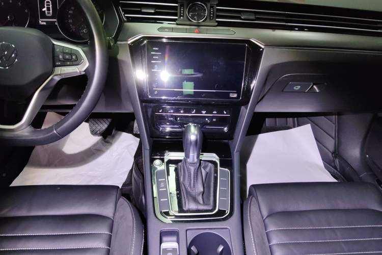 Used Volkswagen Magotan 2020 330TSI DSG Leading Model
