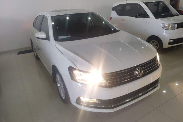 Used Volkswagen Lavida 2015 230TSI DSG Comfort Edition
