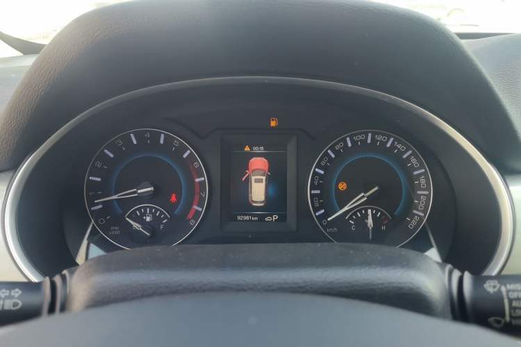 Used Haval H2 2018 Blue-Label 1.5T Dual-Clutch Two-Wheel-Drive Luxury Model
