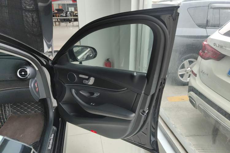 Used Mercedes-Benz E-Class 2019 Restyled E 300 L Sporty and Stylish Edition
