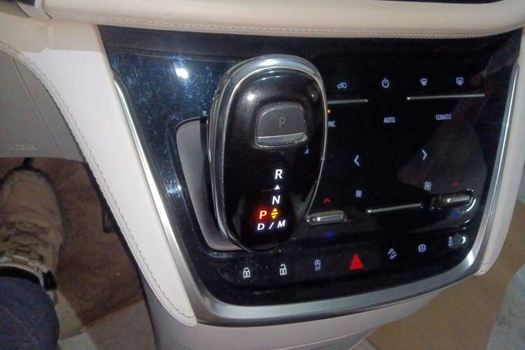 Used Buick GL8 2020 Avenir Avia Four-Seat Luxury Edition
