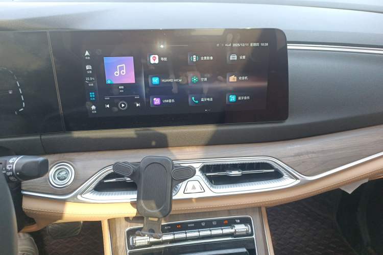 Used  E5 2023 1.5L DE-i 110KM Flagship 7-Seater
