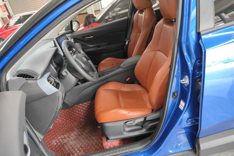 Used Toyota IZOA 2021 2.0L Enjoy Edition
