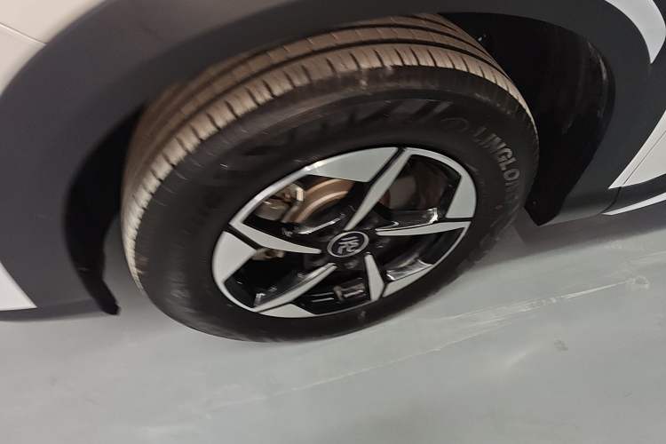 Used BYD Yuan UP 2025 Intelligent Driving Version 401 km Leading Edition
