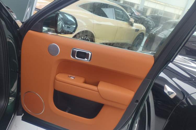 Used Li Auto L8 2023 Pro Model
