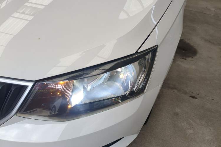 Used Skoda Fabia 2017 1.4L Automatic Car Enjoy Edition
