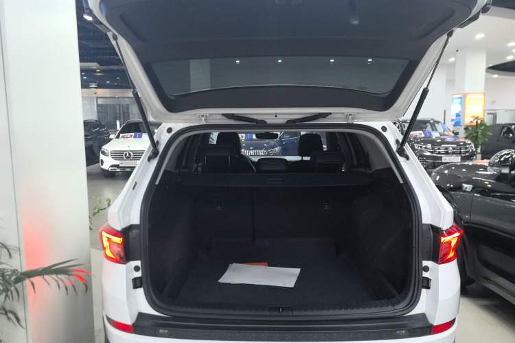 Used Skoda Kodiaq 2019 Facelifted TSI330 5-Seater Two-Wheel-Drive Luxury Enjoyment Edition China VI Standard
