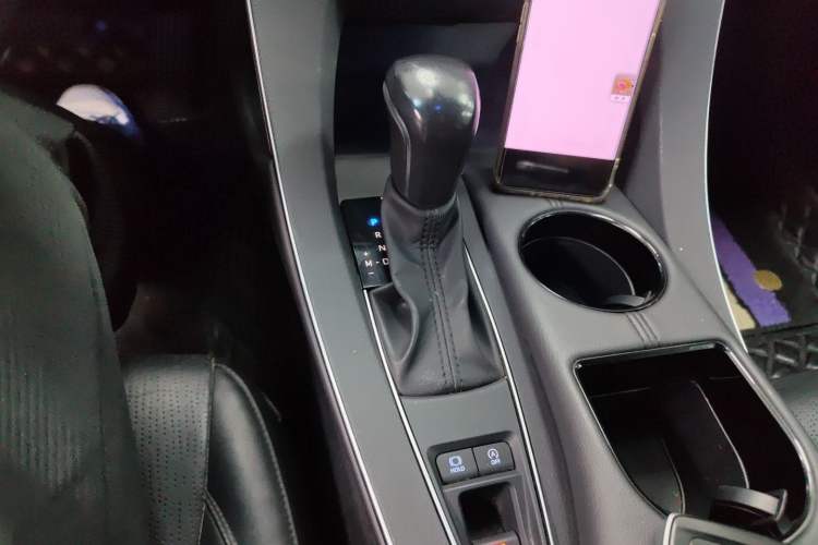 Used Toyota Avalon 2019 2.0L Luxury Edition China VI Standard
