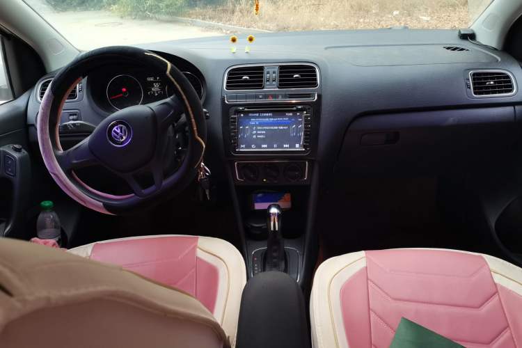 Used Volkswagen Polo 2014 1.6L Automatic Comfort Edition
