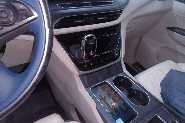 Used Buick GL8 2022 ES Landtrek 653T Comfort Edition
