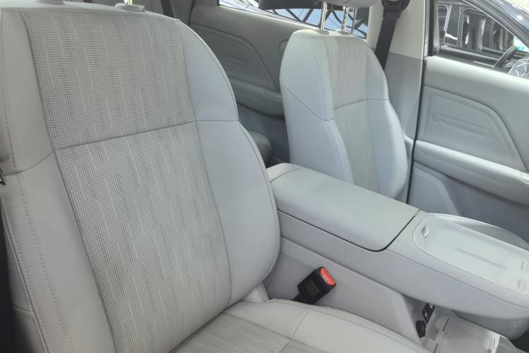 Used Leapmotor B10 2025 510 Joyful Edition
