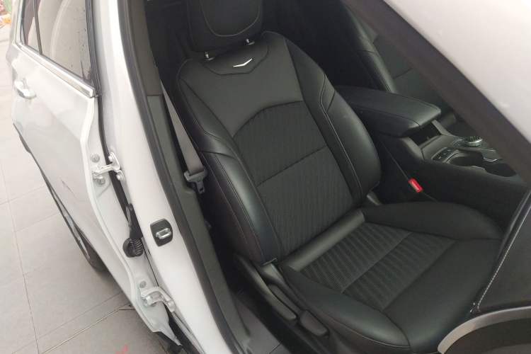 Used Cadillac XT4 2021 28T Two-Wheel Drive Tech Edition
