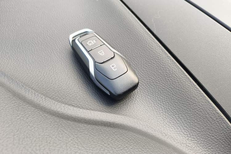 Used Ford Edge 2016 EcoBoost 245 Four-Wheel Drive Titanium 7-Seater
