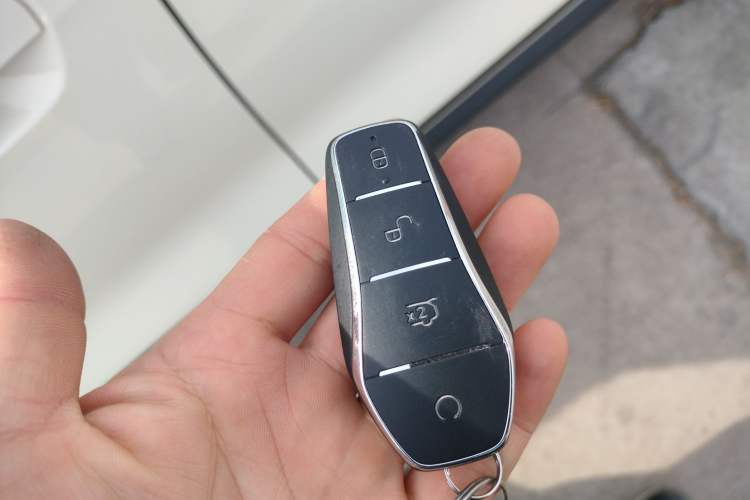 TDK.VehicleDetails.img