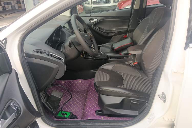 Used Ford Focus 2017 Hatchback 1.6L Automatic Fashion Edition Smart Drive Version