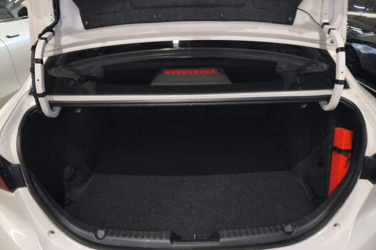 Used Mazda Mazda 3 Axela 2016 Sedan 1.5L Automatic Comfort Model
