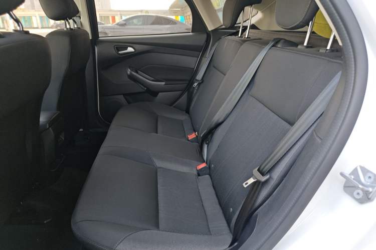 Used Ford Focus 2018 Hatchback Classic 1.6L Automatic Comfort Plus SmartDrive Edition
