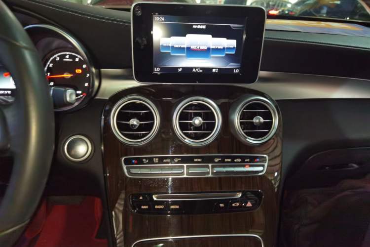 Used Mercedes-Benz GLC 2019 GLC 260 L 4MATIC Dynamic Model
