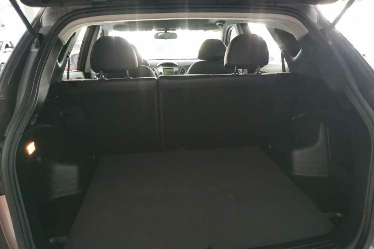 Used Hyundai ix35 2015 2.0L Automatic 2WD Smart Type China IV
