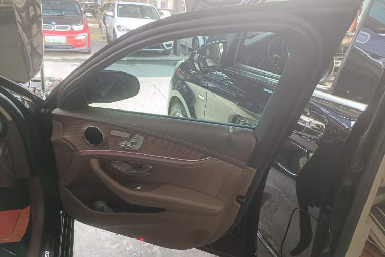 Used Mercedes-Benz E-Class 2023 Updated E 300 L Fashion Edition
