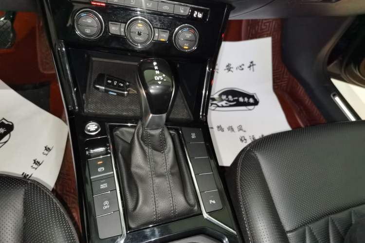 Used Volkswagen Passat 2019 330TSI Luxury Edition China VI Standard