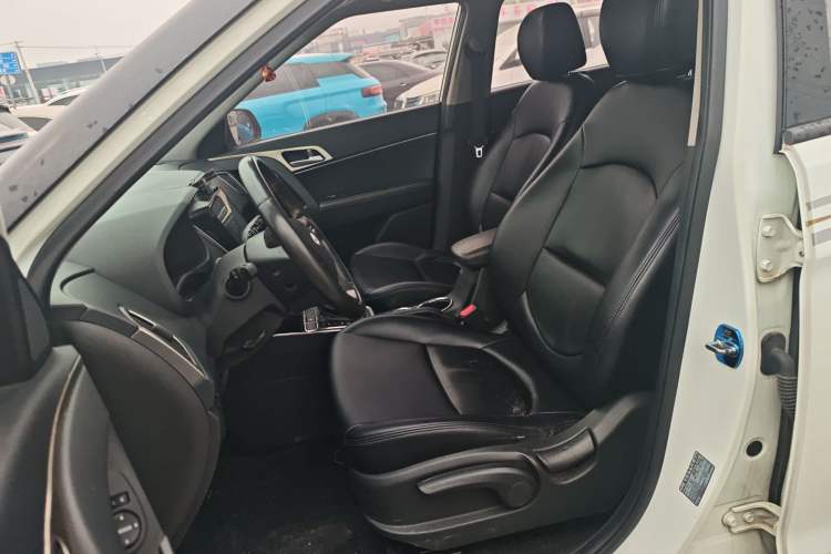 Used Hyundai ix25 2016 1.6T Dual-Clutch Two-Wheel Drive Smart GLS Model
