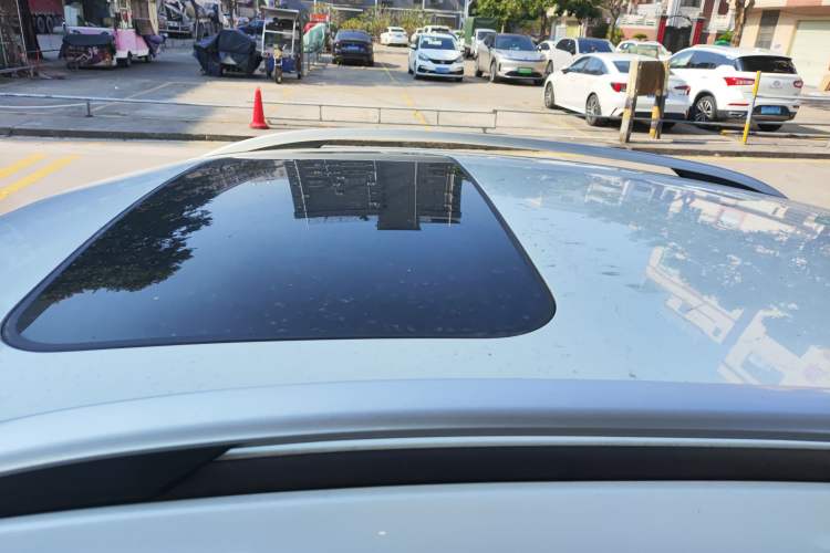 Used Venucia T90 2018 2.0L CVT Smart Connect Prestige Version China VI Standard
