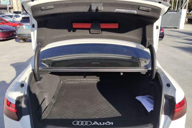 Used Audi A4L 2023 40 TFSI Bang & Olufsen Starry Night Edition
