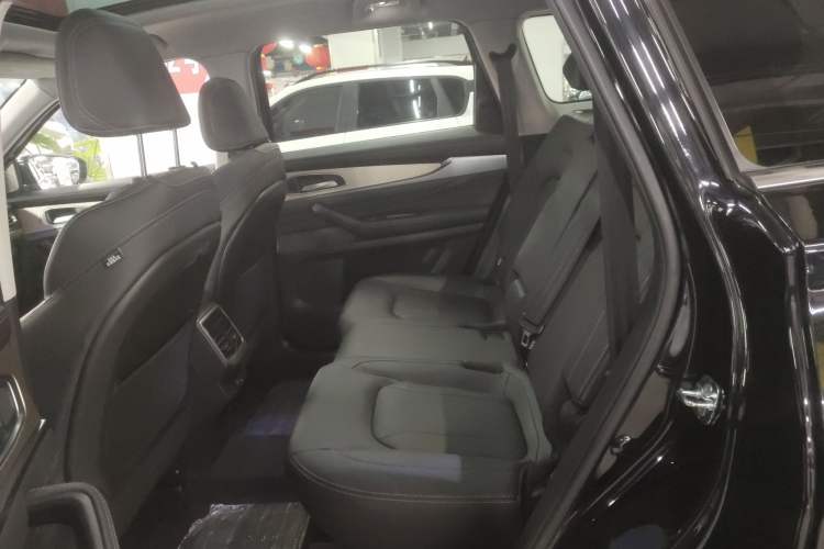 Used  Lanyue 2022 Explore Edition 400T Two-Wheel Drive Star Edition 5 Seats
