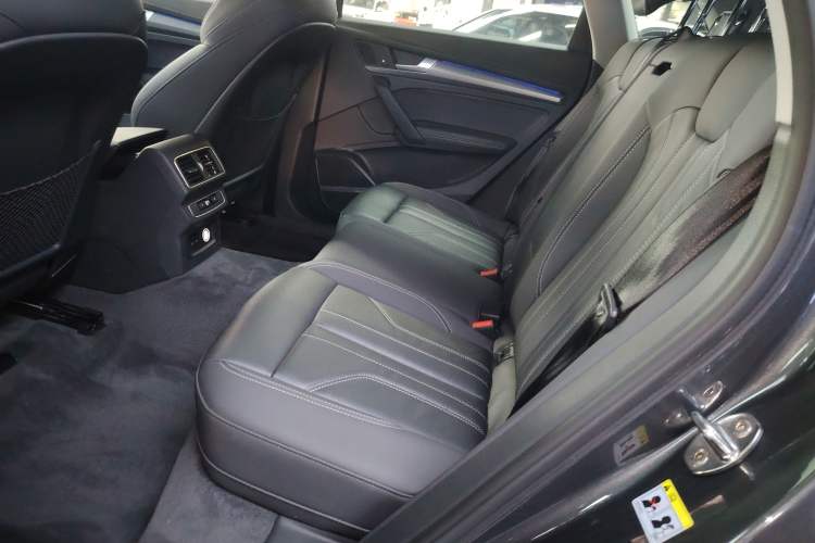 Used Audi Q5L 2022 Updated 45T Luxury Dynamic Version
