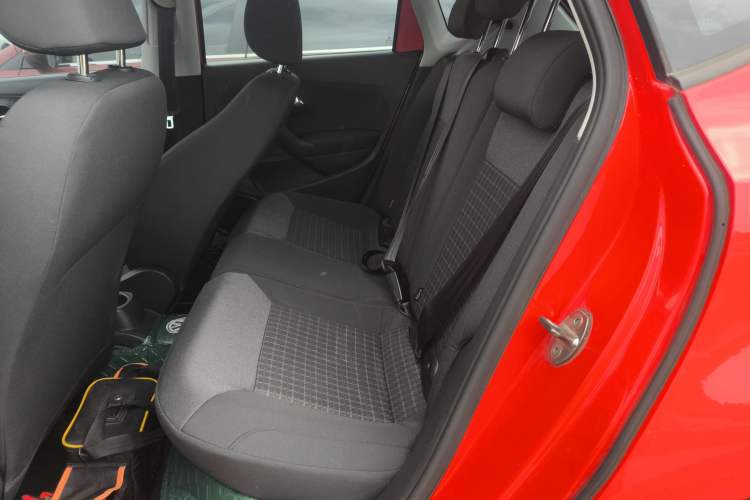 Used Volkswagen Polo 2016 1.6L Automatic Comfort Model
