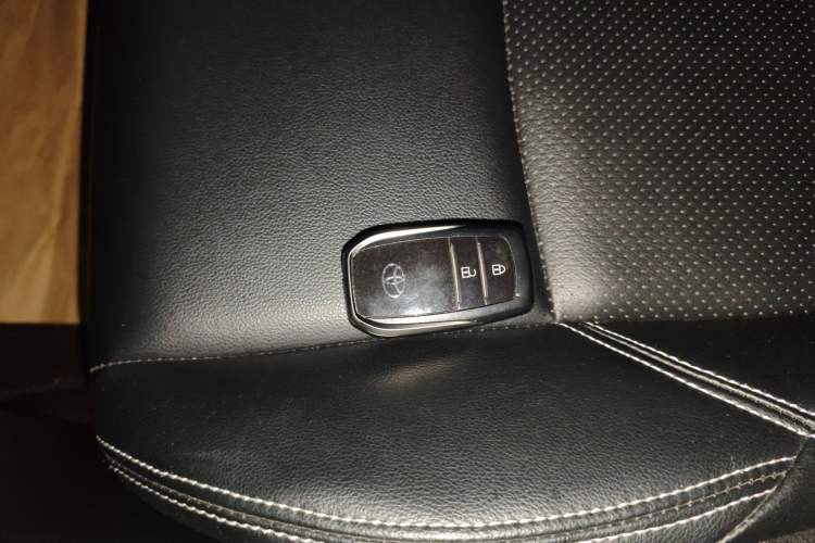 Used Toyota Harrier 2023 2.0L CVT Two-Wheel Drive Entry Version