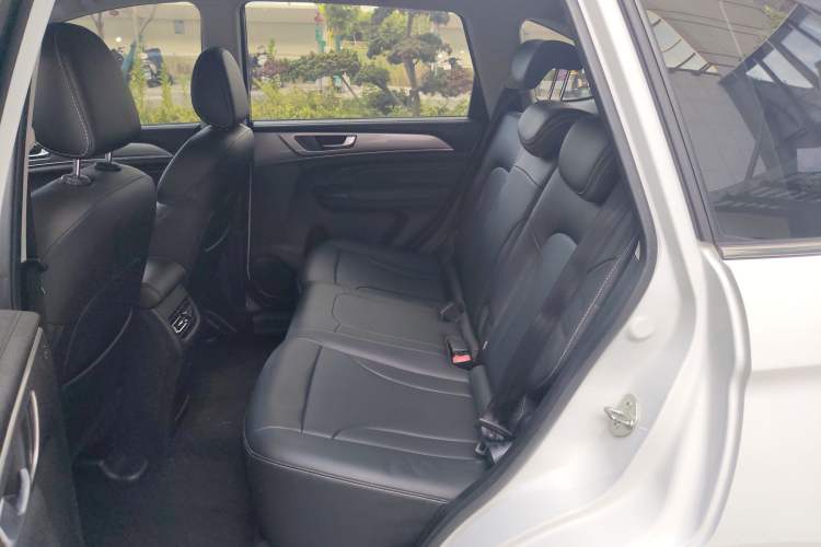 Used Haval M6 2021 PLUS 1.5T DCT Luxury Smart Connectivity Model
