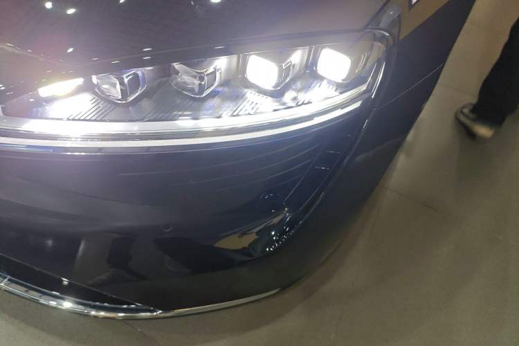 Used Hima Luxeed S7 2024 Pro Model
