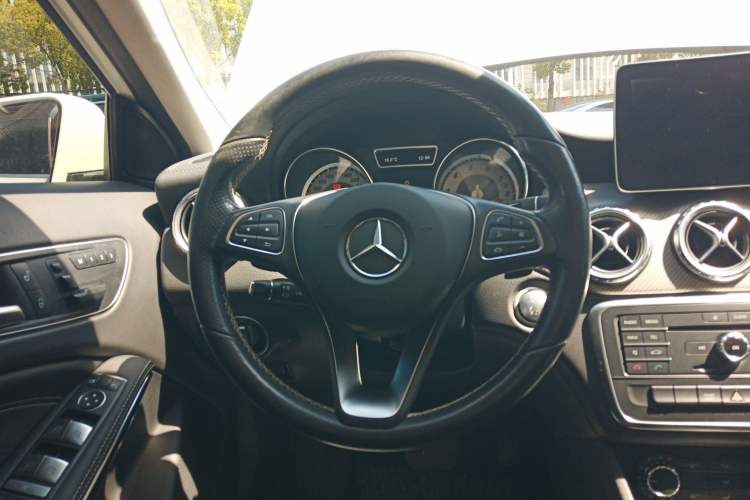 Used Mercedes-Benz GLA 2016 GLA 200 Fashion Model
