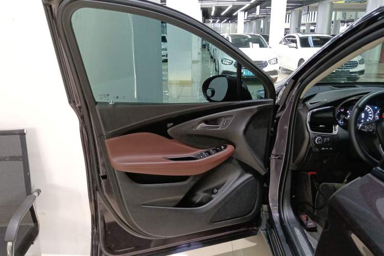 Used Buick Envision 2018 28T Four-Wheel Drive Luxury Model
