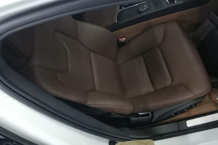 Used Volvo S60 2025 B4 Zhiyi Luxury Edition
