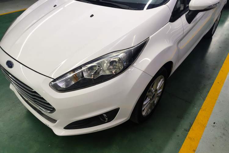 Used Ford Fiesta 2013 Hatchback 1.5L Automatic Fashion Edition