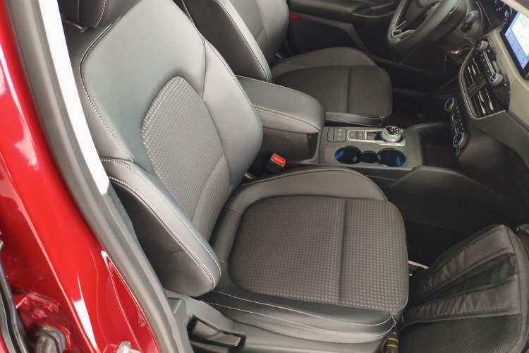 Used Ford Focus 2019 Sedan EcoBoost 180 Automatic Trend Edition