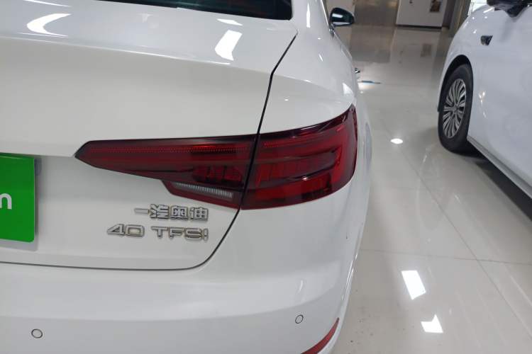 Used Audi A4L 2019 40 TFSI Fashion Edition China VI Emission Standard
